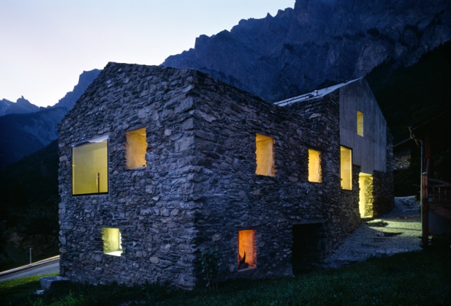 Casa rehabilitada en Chamoson-Suiza-15-arquitectura-domusxl