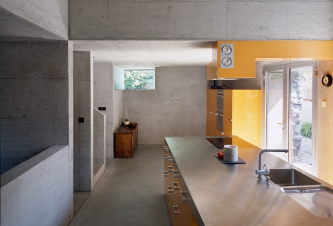 Casa rehabilitada en Chamoson-Suiza-9-arquitectura-domusxl